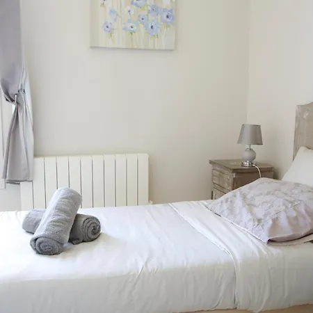 Duplex Climatise Avec Terrasse Vue Au Pied De La Αντίμπ