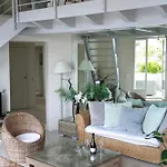 Daire Duplex Climatise Avec Terrasse Vue Au Pied De La Antibes