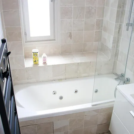 Duplex Climatisé Avec Terrasse Vue Au Pied De La Antibes