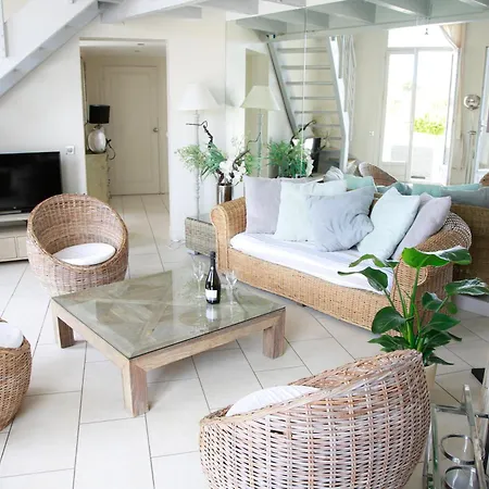 Duplex Climatise Avec Terrasse Vue Au Pied De La *