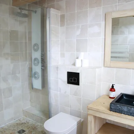 Duplex Climatisé Avec Terrasse Vue Au Pied De La