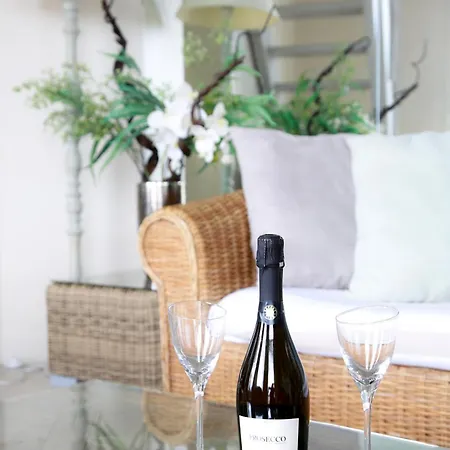 Duplex Climatise Avec Terrasse Vue Au Pied De La Апартаменти *