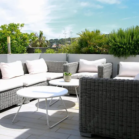 Duplex Climatise Avec Terrasse Vue Au Pied De La Antibes