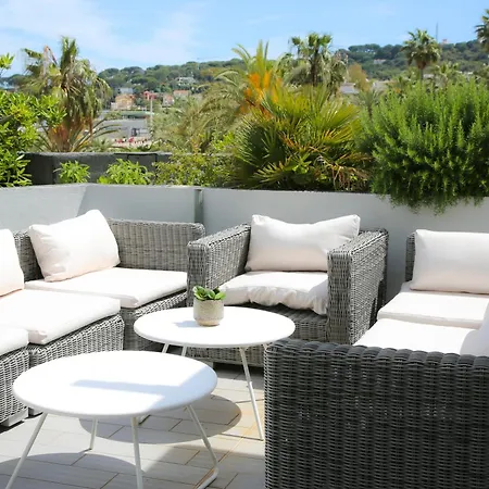 Duplex Climatise Avec Terrasse Vue Au Pied De La * Antibes