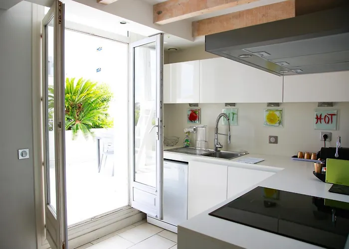 Duplex Climatise Avec Terrasse Vue Au Pied De La *