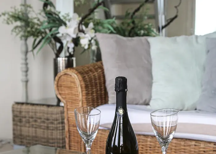 Duplex Climatise Avec Terrasse Vue Au Pied De La Antibes