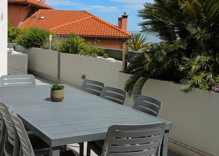Duplex Climatise Avec Terrasse Vue Au Pied De La Apartment Antibes
